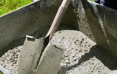 Зачем нужен гипс в цементном растворе, и когда это становится ошибкой?